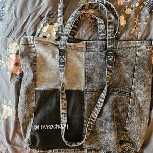 ⭐️ Torrid Black Washed Denim Tote Bag